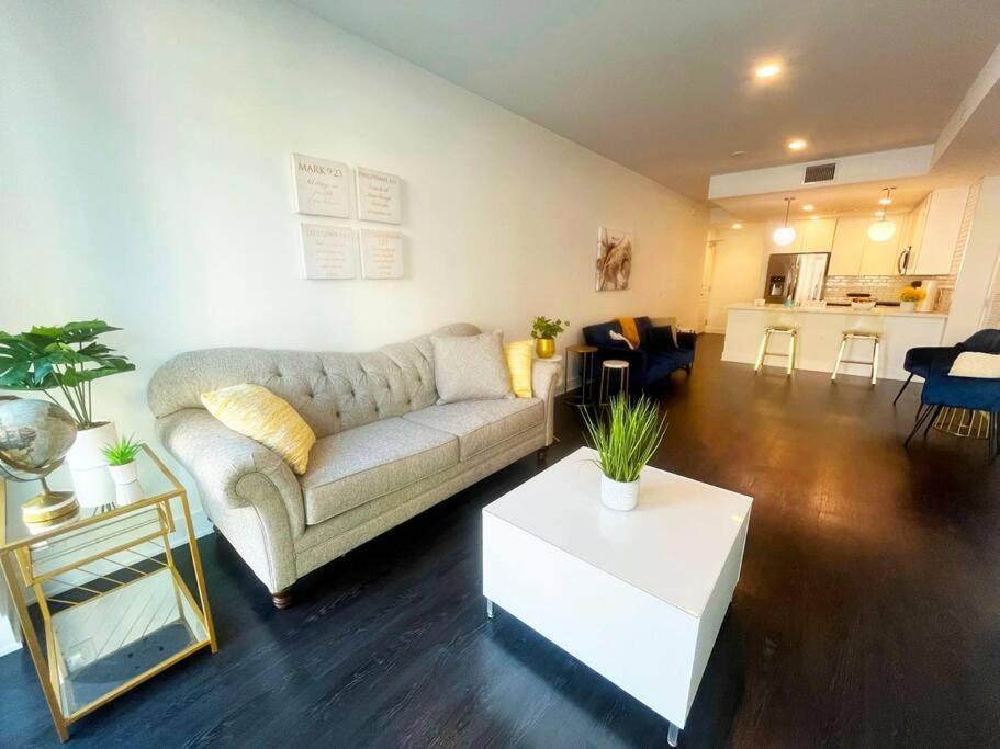 Downtown Paradise Escape With 2 Pools / Hot Tubs Apartman Los Angeles Kültér fotó